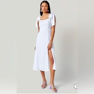 Francesca’s Tyra Shoulder Bow Tie Midi Dress in White Size M
